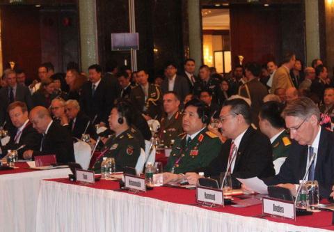 Varios países interesados en impulsar cooperación en defensa con Vietnam
